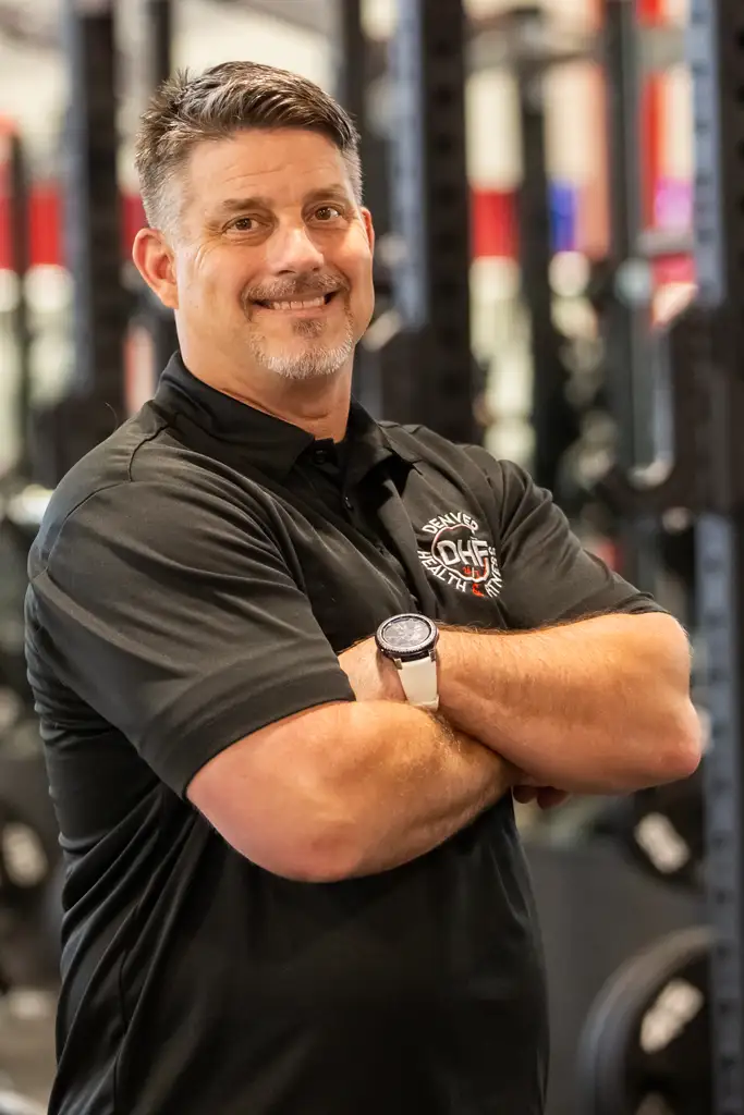 PersonalTraining_12 A male personal trainer.